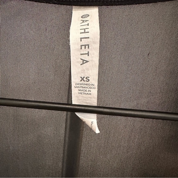 Athleta It’s a wrap tee top Performance Active Workout Yoga Crop XS - Picture 6 of 6